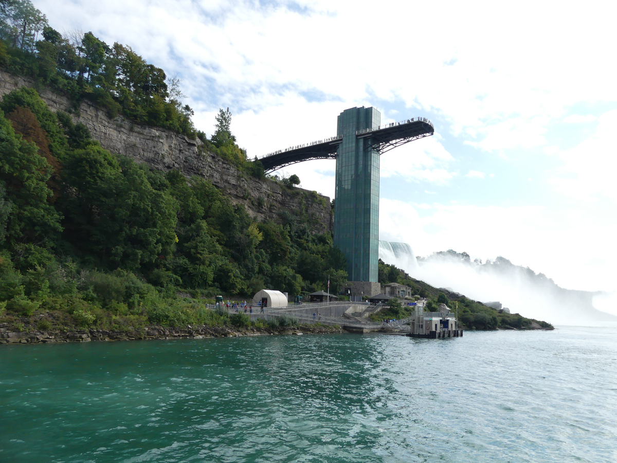 Observation tower and boarding for Maid of the Mist. Photo: Kathleen Walls