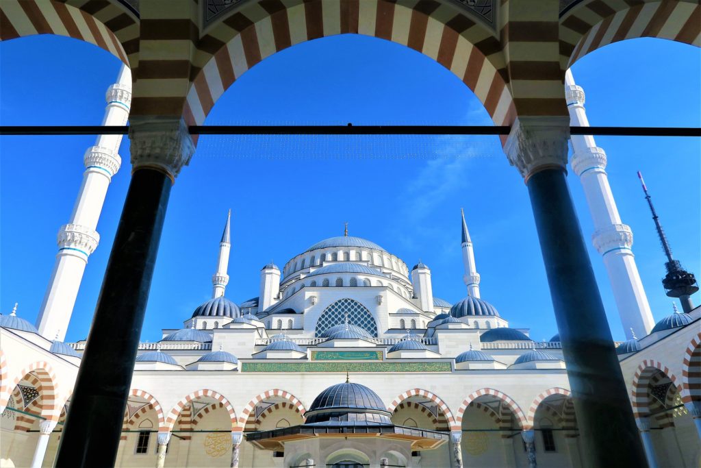 International Visitors- cami-mosque-istanbul