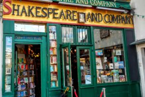 shakespeare and company bookstore