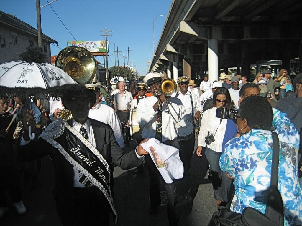 Second Line  Dancing in the Streets : History of the Second Line