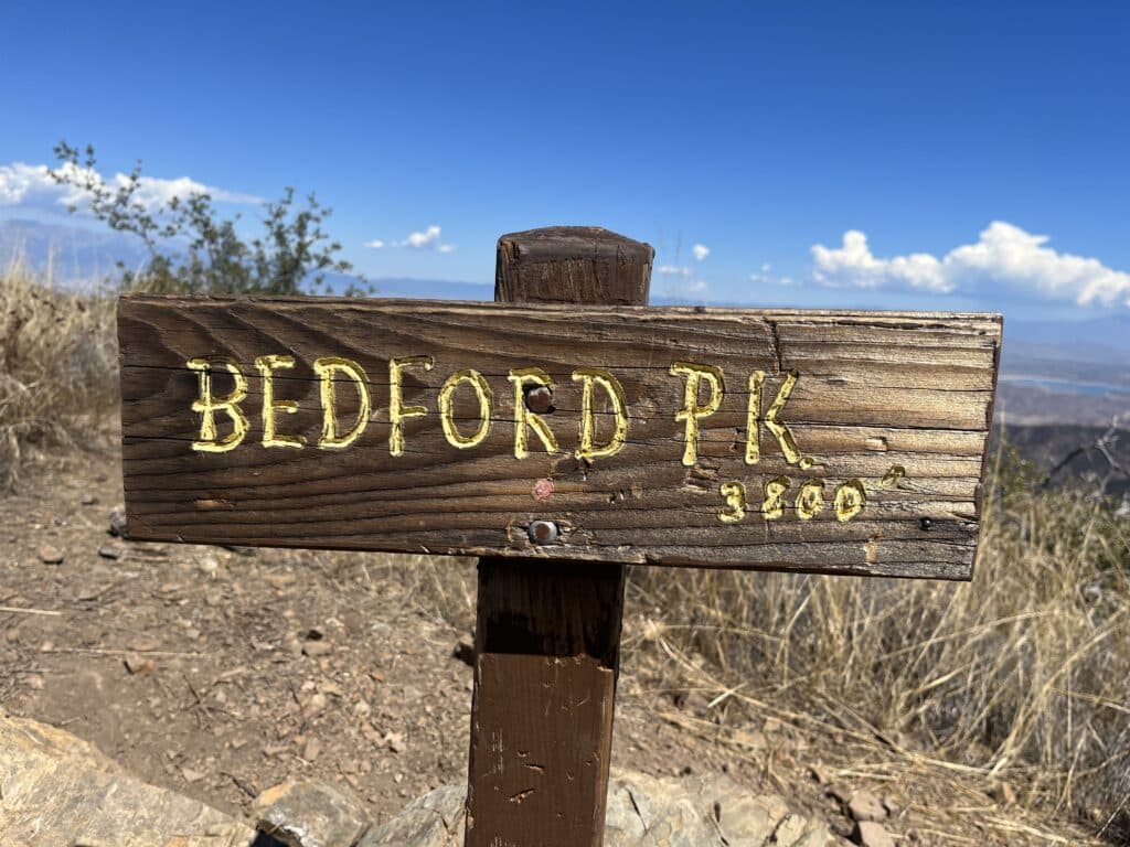 Bedford Peak elevation sign. Photo: Thomas Später