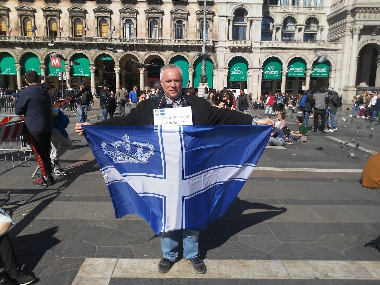 Westarctica Consul General to Italy, Francesco Alvaro Ronchi, attending a climate protest in Naples in 2019 Photo Travis McHenry Westarctica Consul General to Italy, Francesco Alvaro Ronchi, attending a climate protest in Naples in 2019 Photo Travis McHenry