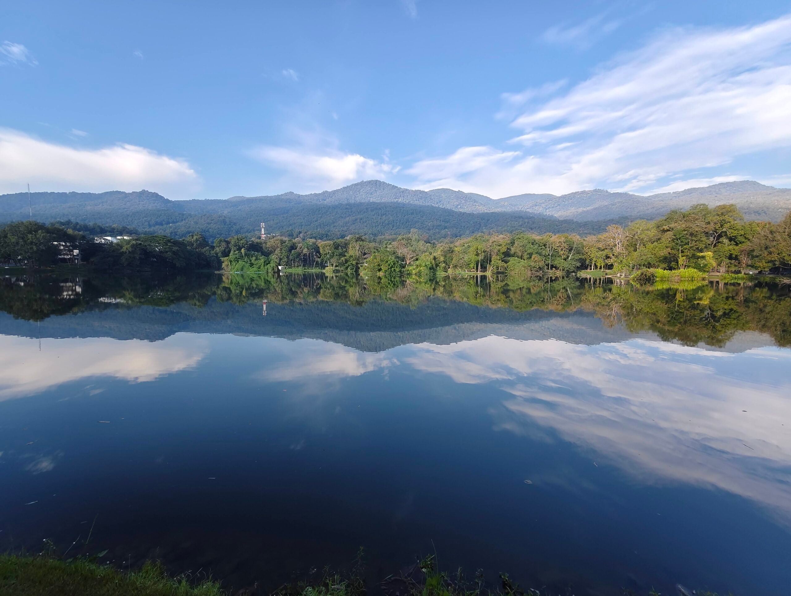Ang Kaew Reservoir in Chiang Mai University. Photo Teh Chin Liang