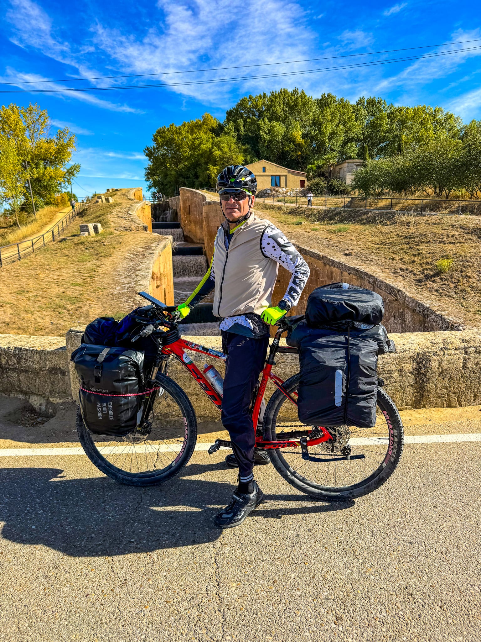 Camino Some complete the Camino by bicycle Camino de Santiago